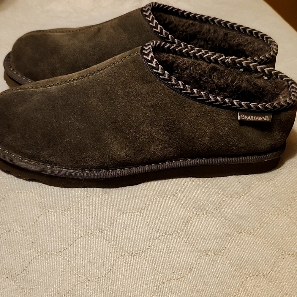 Bearpaw Beau Black Suede Slippers - NWOT